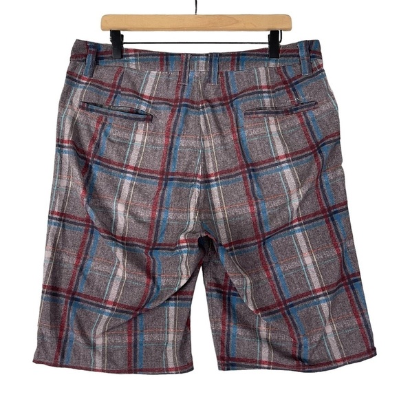 Travis Mathews Shorts Mens 34 x 10.5" Plaid Hybrid Golf Performance Stretch - Picture 8 of 13